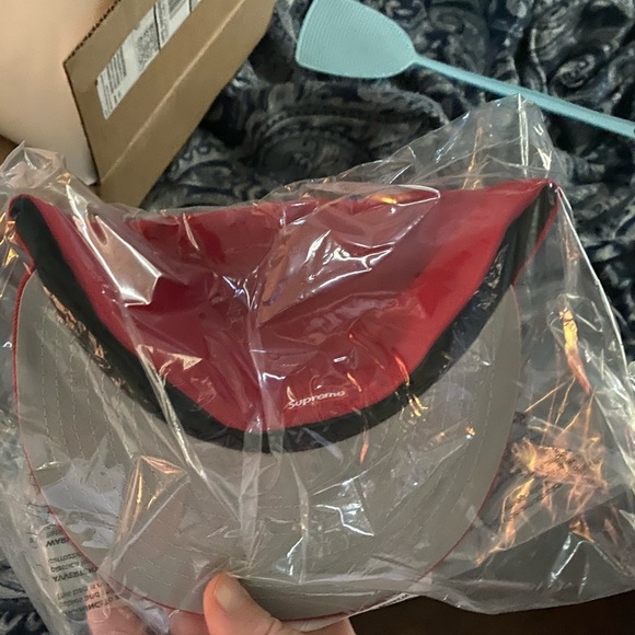 Supreme screw ball new era red size 7 1/2 - Picture 5 of 5